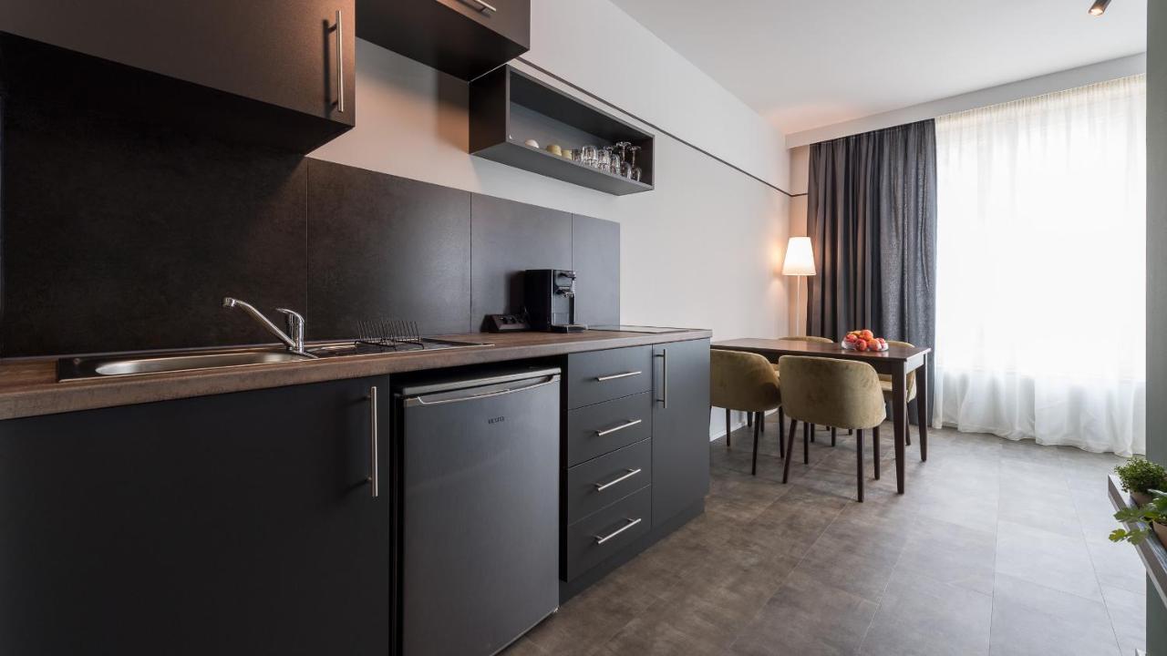 Metropol Apartments & Suites Tubinga Esterno foto